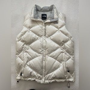 The North Face Women’s 550 White Puffer Vest - Size XL